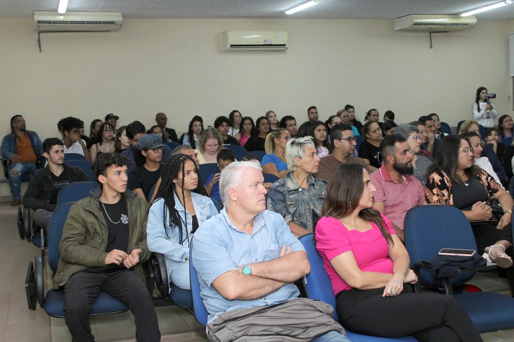Prefeitura de Naviraí promoveu a 1ª Mostra Audiovisual da Lei Paulo Gustavo Prefeitura de Naviraí promoveu a 1ª Mostra Audiovisual da Lei Paulo Gustavo