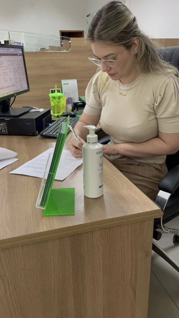Prefeitura, por meio da Secretaria de Educação de Iguatemi, celebra acordo de cooperação com o Sicredi Prefeitura, por meio da Secretaria de Educação de Iguatemi, celebra acordo de cooperação com o Sicredi