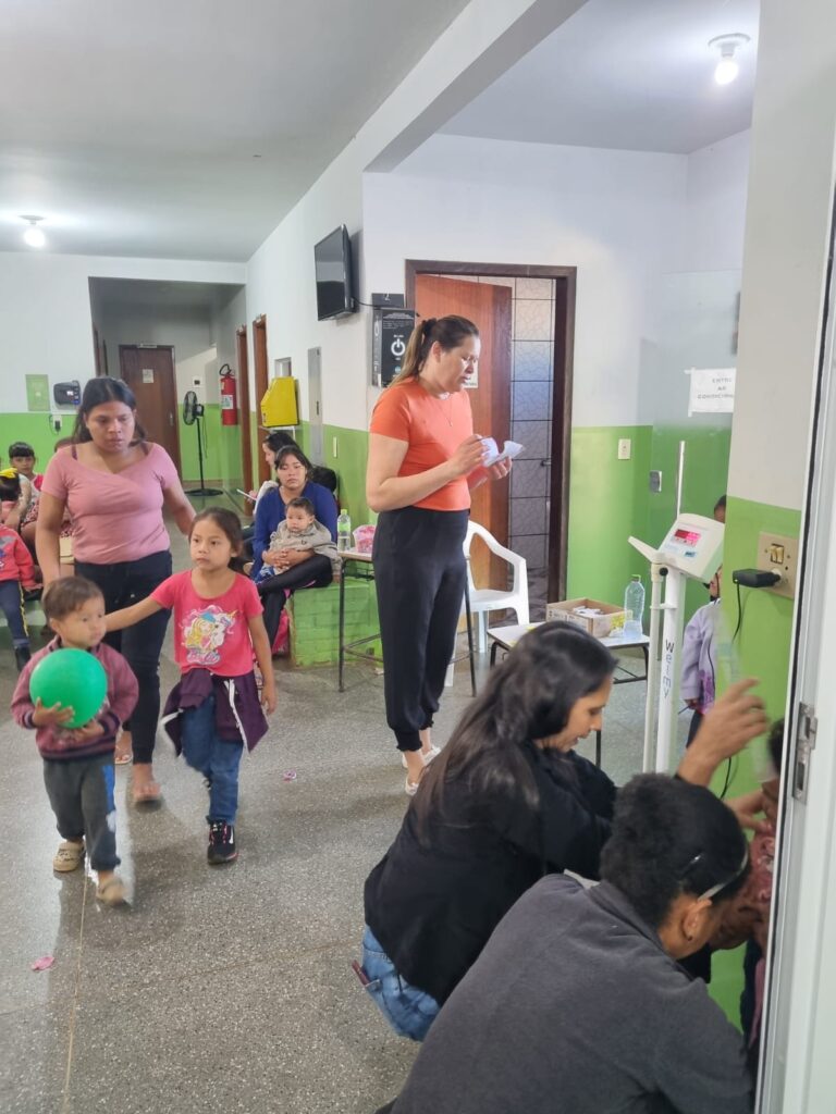 Em Iguatemi, beneficiários do Bolsa Família passam por avaliação no Posto de Saúde da Vila Operária Em Iguatemi, beneficiários do Bolsa Família passam por avaliação no Posto de Saúde da Vila Operária