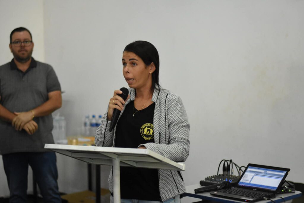 Educação de Tacuru realiza palestra sobre bullying e violência em escolas Educação de Tacuru realiza palestra sobre bullying e violência em escolas