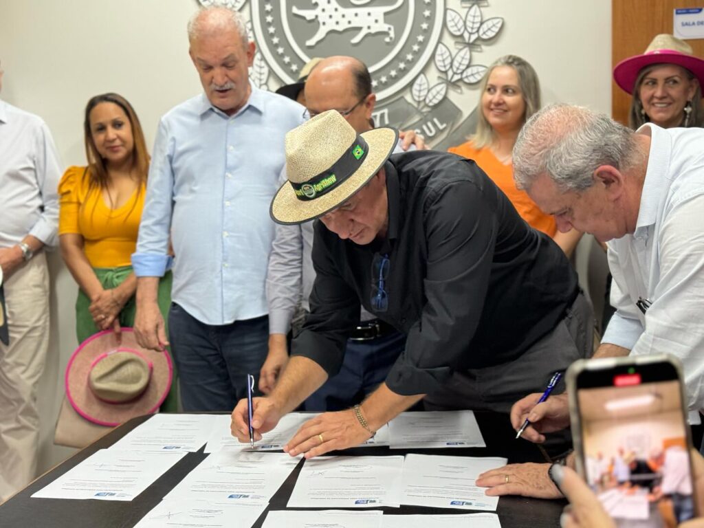 Na Capital, comitiva de Japorã participa do “Municipalismo Ativo” Na Capital, comitiva de Japorã participa do “Municipalismo Ativo”