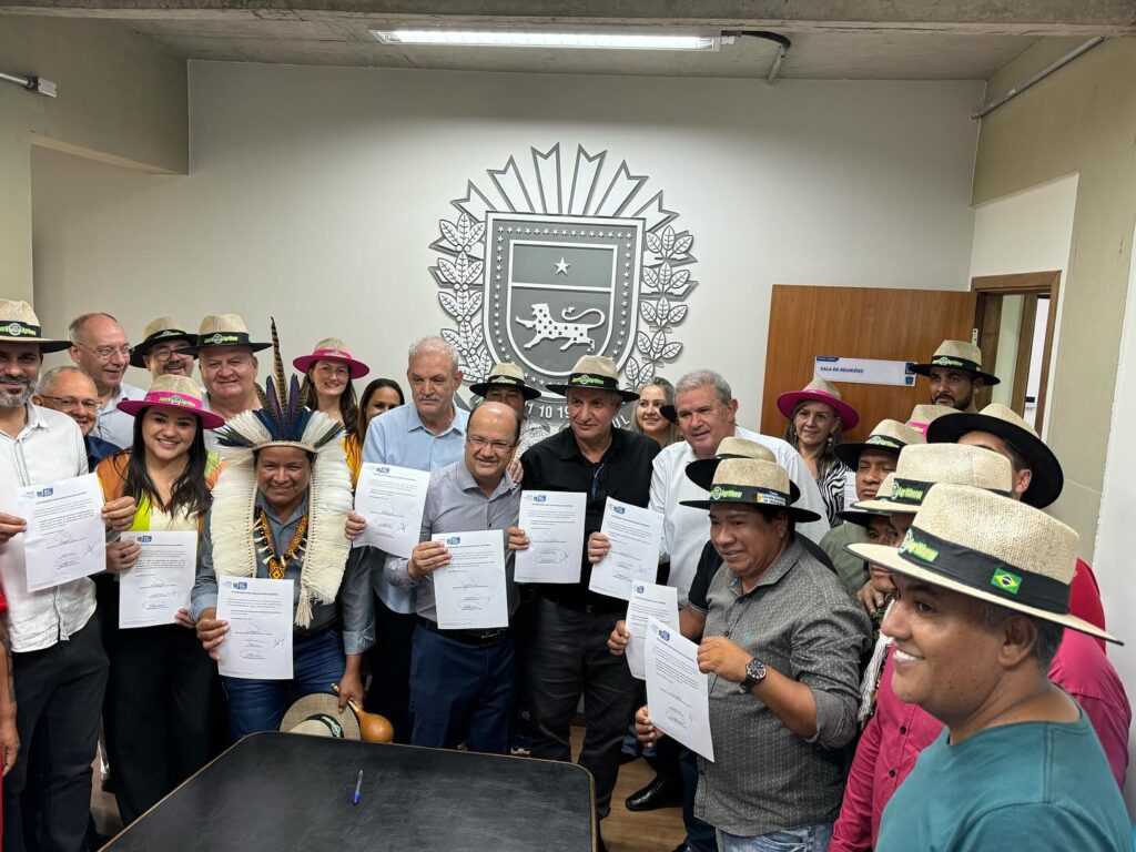 Na Capital, comitiva de Japorã participa do “Municipalismo Ativo” Na Capital, comitiva de Japorã participa do “Municipalismo Ativo”