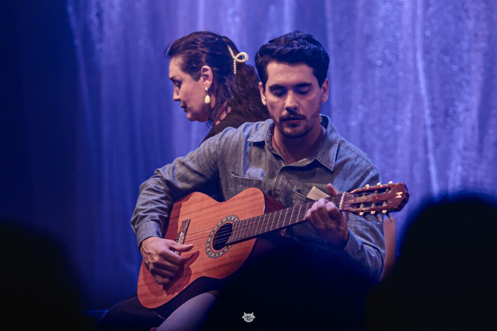 Em cartaz, peça “Todo Redemoinho começa com um sopro” em teatro reinaugurado Em cartaz, peça “Todo Redemoinho começa com um sopro” em teatro reinaugurado