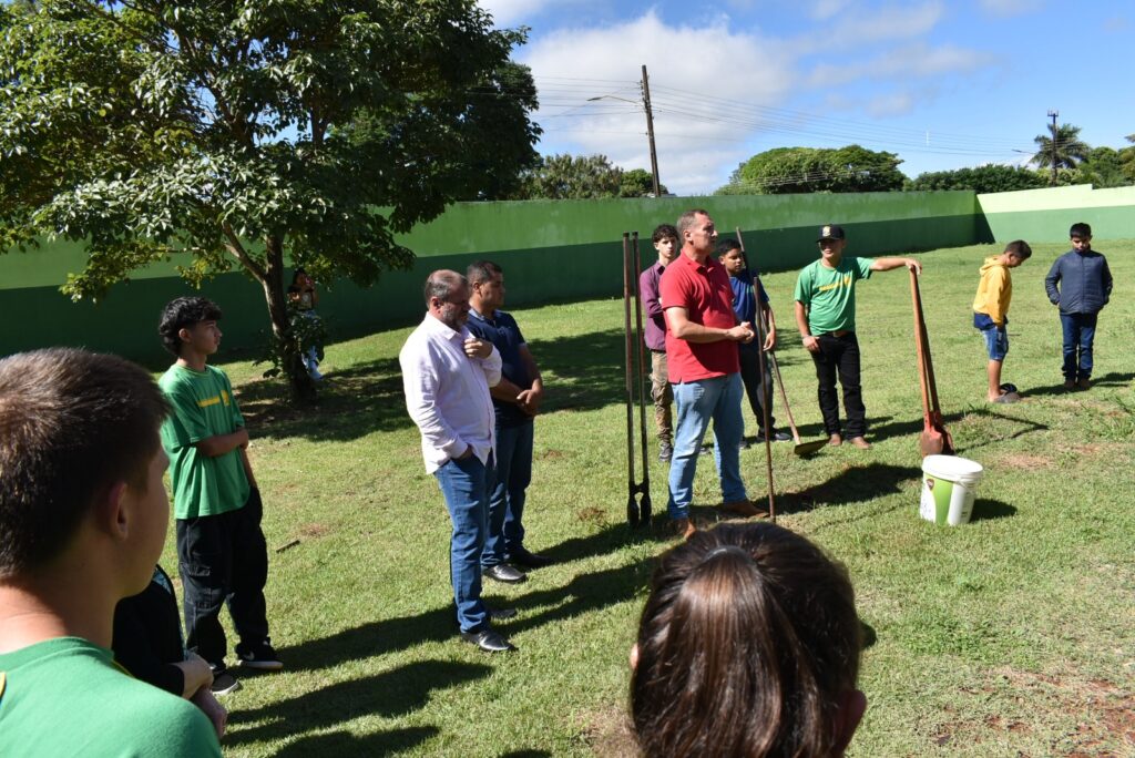 Prefeitura de Paranhos atende pedido do Grêmio Estudantil da Escola Estadual Santiago Benites