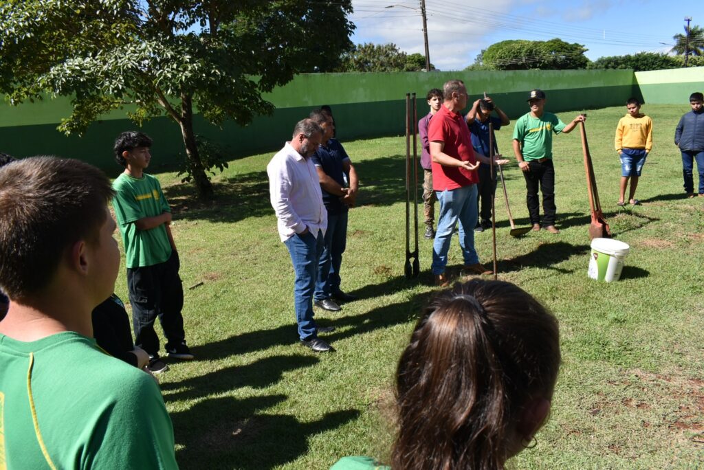 Prefeitura de Paranhos atende pedido do Grêmio Estudantil da Escola Estadual Santiago Benites