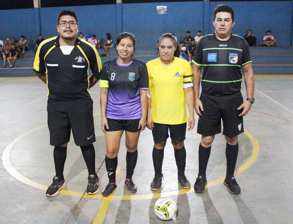 Com 34 equipes campeonato de futsal em alusão a semana dos Povos Indígenas teve início nesta terça em Amambai Com 34 equipes campeonato de futsal em alusão a semana dos Povos Indígenas teve início nesta terça em Amambai