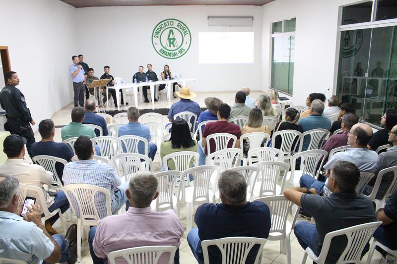 Apresentação no Sindicato Rural em Amambai do trabalho da Polícia Militar Rural em MS