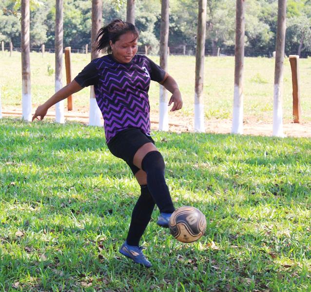 Quatro jogos abriram nesse domingo o 1º Campeonato Rural de Suíço no Loteamento Querência em Amambai