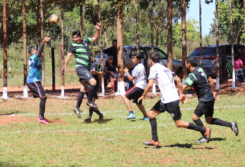 Aberturas do 1ª Campeonato Rural Sonho Meu de Futebol Suíço no Loteamento Querência em Amambai