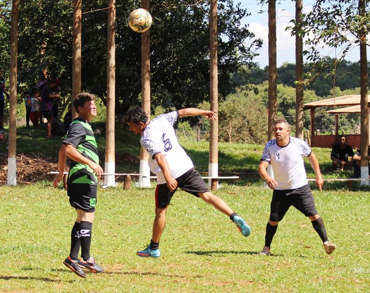 Aberturas do 1ª Campeonato Rural Sonho Meu de Futebol Suíço no Loteamento Querência em Amambai