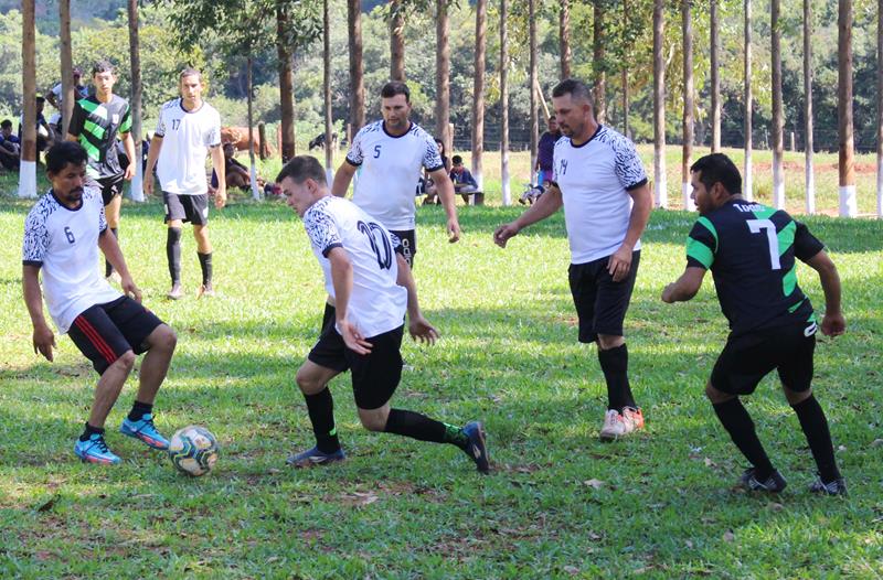 Aberturas do 1ª Campeonato Rural Sonho Meu de Futebol Suíço no Loteamento Querência em Amambai