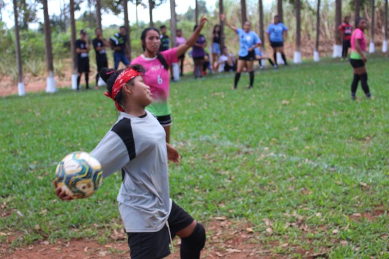 Quatro jogos abriram nesse domingo o 1º Campeonato Rural de Suíço no Loteamento Querência em Amambai