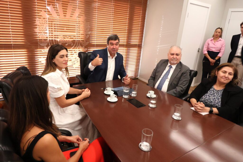 Governo do Estado e Tribunal de Justiça de MS assinam termo de cooperação em prol de crianças e adolescentes Governo do Estado e Tribunal de Justiça de MS assinam termo de cooperação em prol de crianças e adolescentes