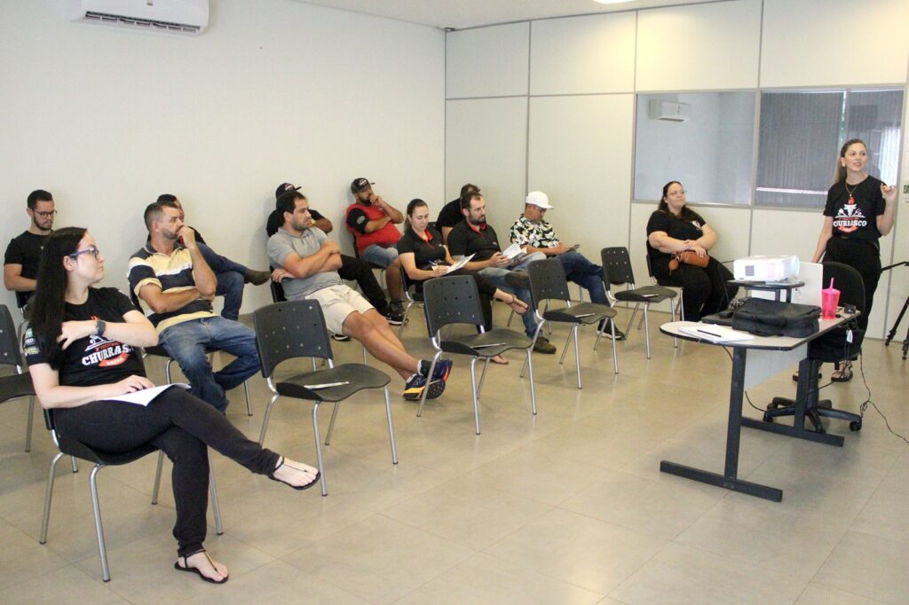 Prefeitura de Naviraí promove reunião com representantes das estações gastronômicas do 2º Festival do Churrasco Prefeitura de Naviraí promove reunião com representantes das estações gastronômicas do 2º Festival do Churrasco