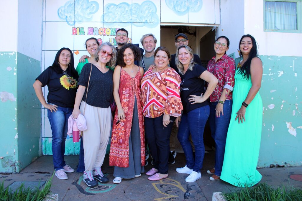 Educação de Naviraí recebe a segunda etapa do projeto Dramas, Biomas e Culturas Brasileiras Educação de Naviraí recebe a segunda etapa do projeto Dramas, Biomas e Culturas Brasileiras