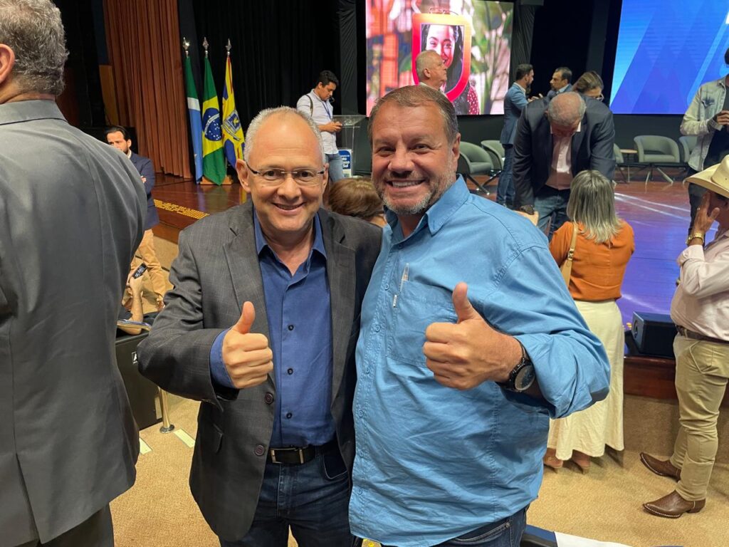 Donizete destaca conquista, junto ao Governo do Estado, de R$ 15 milhões para pavimentação asfáltica em Paranhos Donizete destaca conquista, junto ao Governo do Estado, de R$ 15 milhões para pavimentação asfáltica em Paranhos