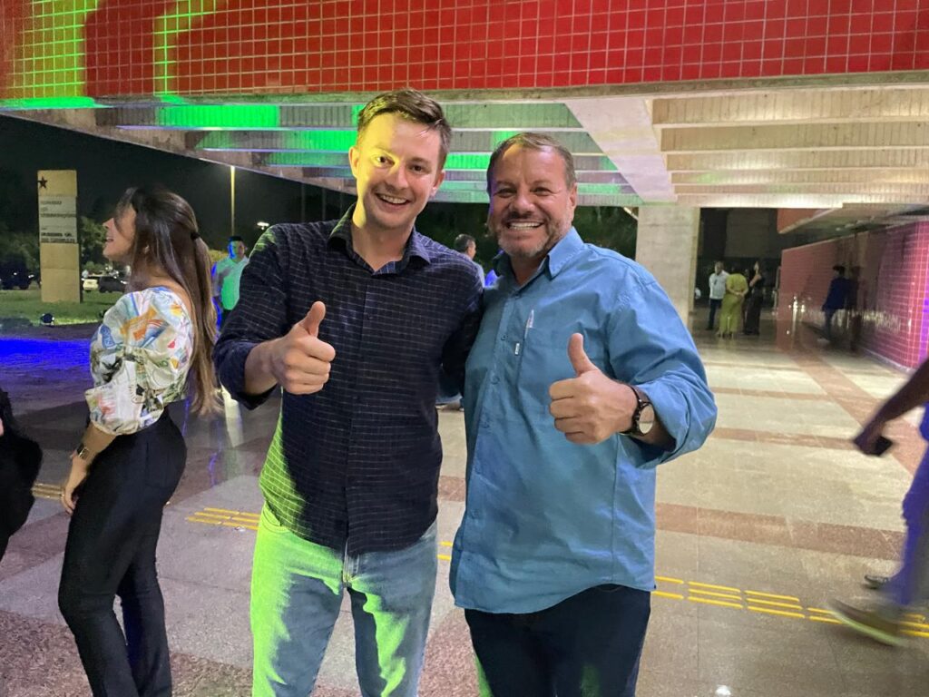 Donizete destaca conquista, junto ao Governo do Estado, de R$ 15 milhões para pavimentação asfáltica em Paranhos Donizete destaca conquista, junto ao Governo do Estado, de R$ 15 milhões para pavimentação asfáltica em Paranhos