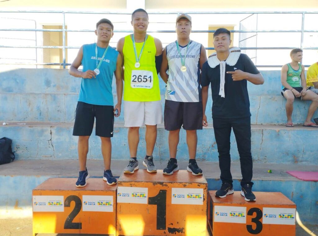 Com 2 ouros e 1 prata, atletas de Amambai foram destaques no Estadual de Atletismo Sub-20 em Campo Grande Com 2 ouros e 1 prata, atletas de Amambai foram destaques no Estadual de Atletismo Sub-20 em Campo Grande