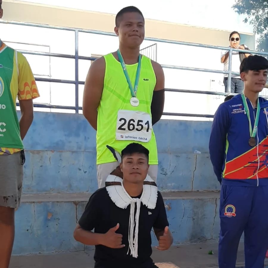 Com 2 ouros e 1 prata, atletas de Amambai foram destaques no Estadual de Atletismo Sub-20 em Campo Grande Com 2 ouros e 1 prata, atletas de Amambai foram destaques no Estadual de Atletismo Sub-20 em Campo Grande