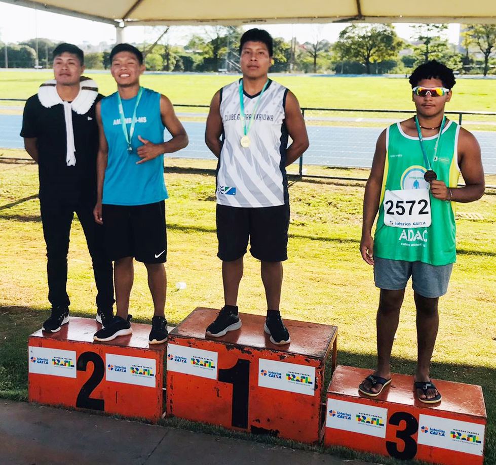 Com 2 ouros e 1 prata, atletas de Amambai foram destaques no Estadual de Atletismo Sub-20 em Campo Grande Com 2 ouros e 1 prata, atletas de Amambai foram destaques no Estadual de Atletismo Sub-20 em Campo Grande