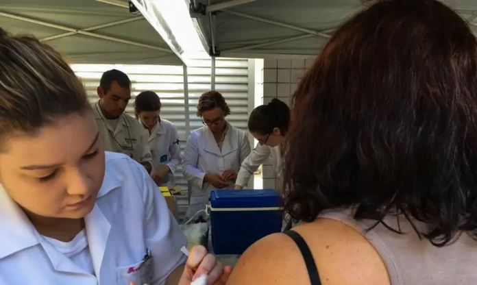 vacinacao_contra_febre_amarela_no_rio