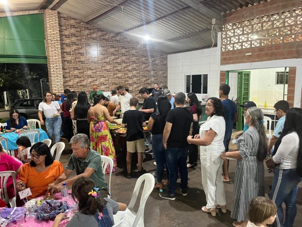 Jantar de Dia das Mães no Clube Tereré é sucesso de público