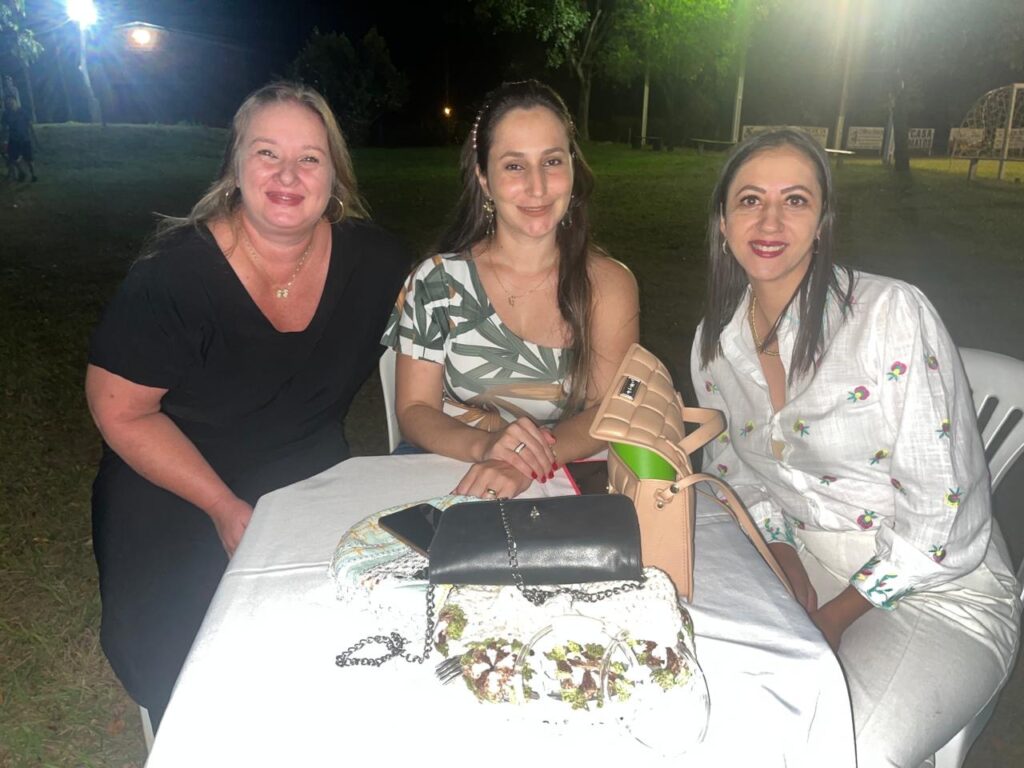 Jantar de Dia das Mães no Clube Tereré é sucesso de público