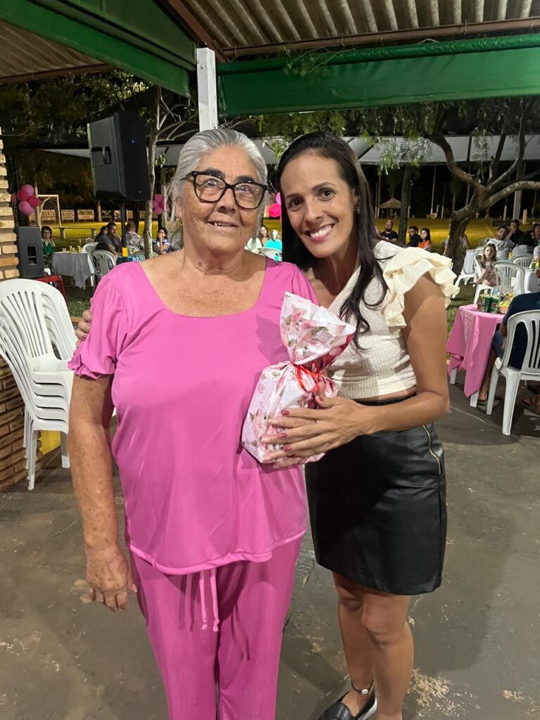 Jantar de Dia das Mães no Clube Tereré é sucesso de público