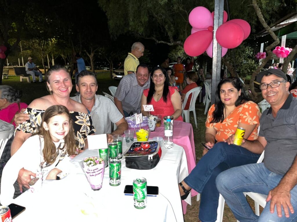 Jantar de Dia das Mães no Clube Tereré é sucesso de público