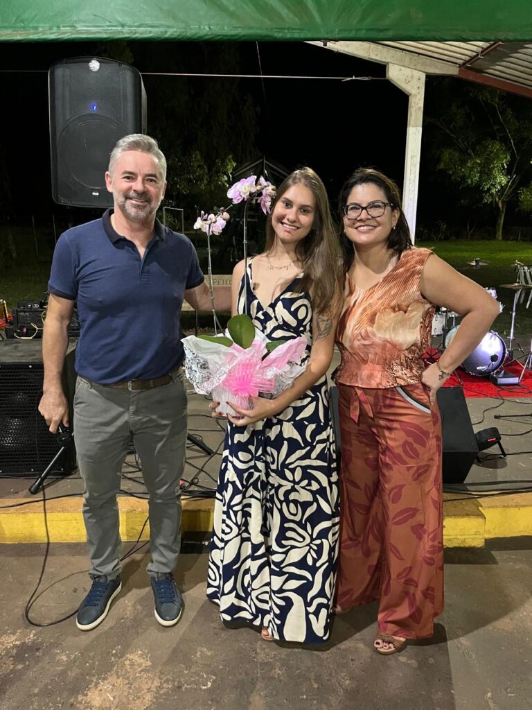 Jantar de Dia das Mães no Clube Tereré é sucesso de público