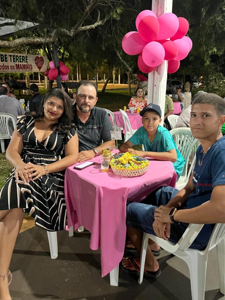 Jantar de Dia das Mães no Clube Tereré é sucesso de público