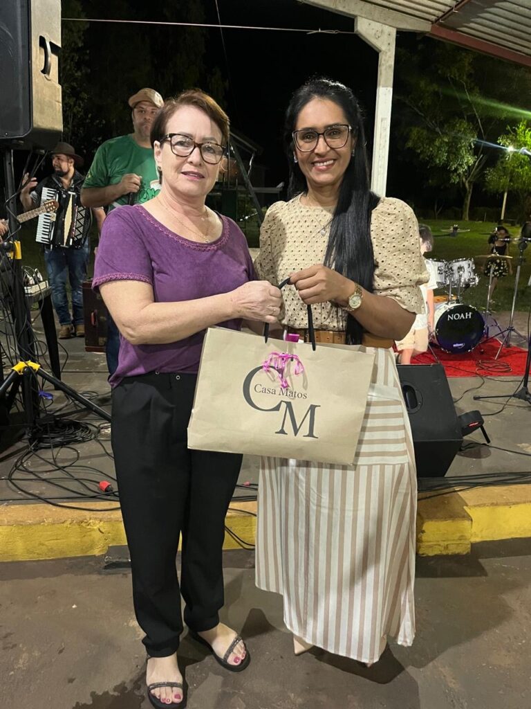 Jantar de Dia das Mães no Clube Tereré é sucesso de público