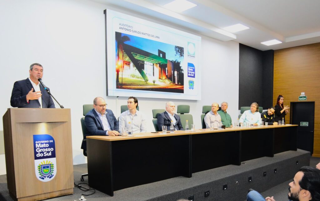 Com monitoramento 24h por dia, Governo de MS coloca centro integrado de segurança viária em funcionamento Com monitoramento 24h por dia, Governo de MS coloca centro integrado de segurança viária em funcionamento