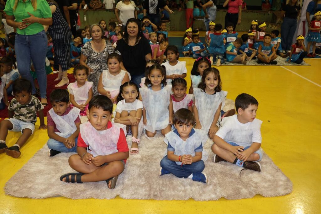 Secretaria de Educação de Paranhos promoveu evento em comemoração ao Dia das Mães