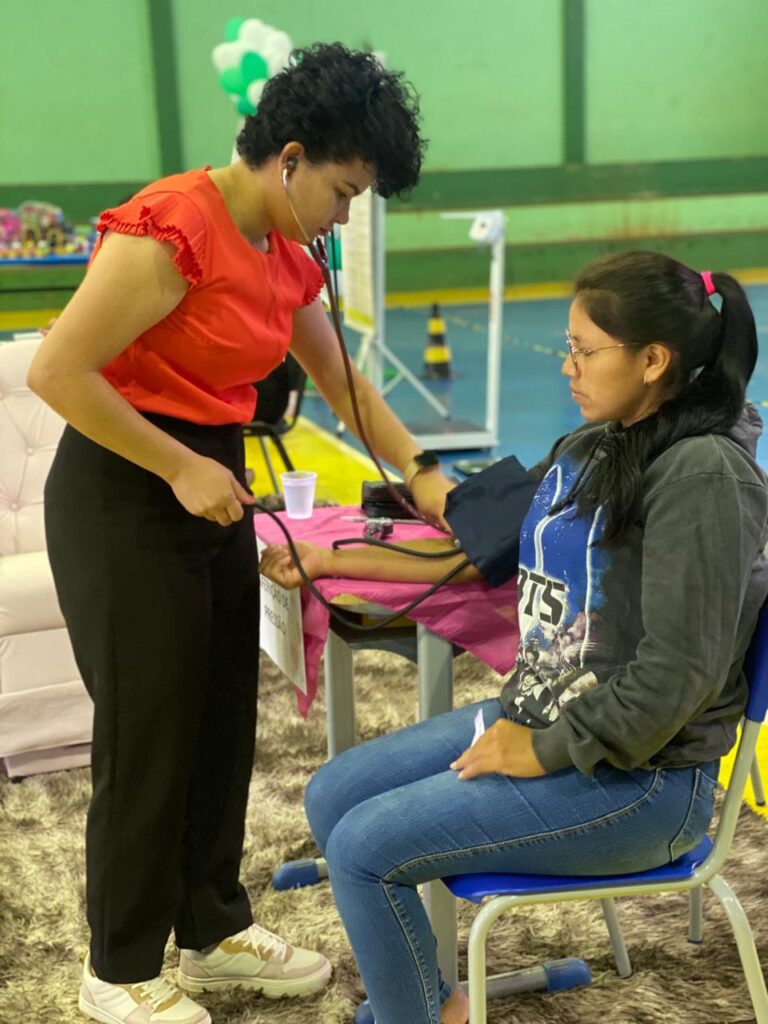 Prefeitura de Paranhos realiza Ação Social alusiva ao Dia das Mães Prefeitura de Paranhos realiza Ação Social alusiva ao Dia das Mães
