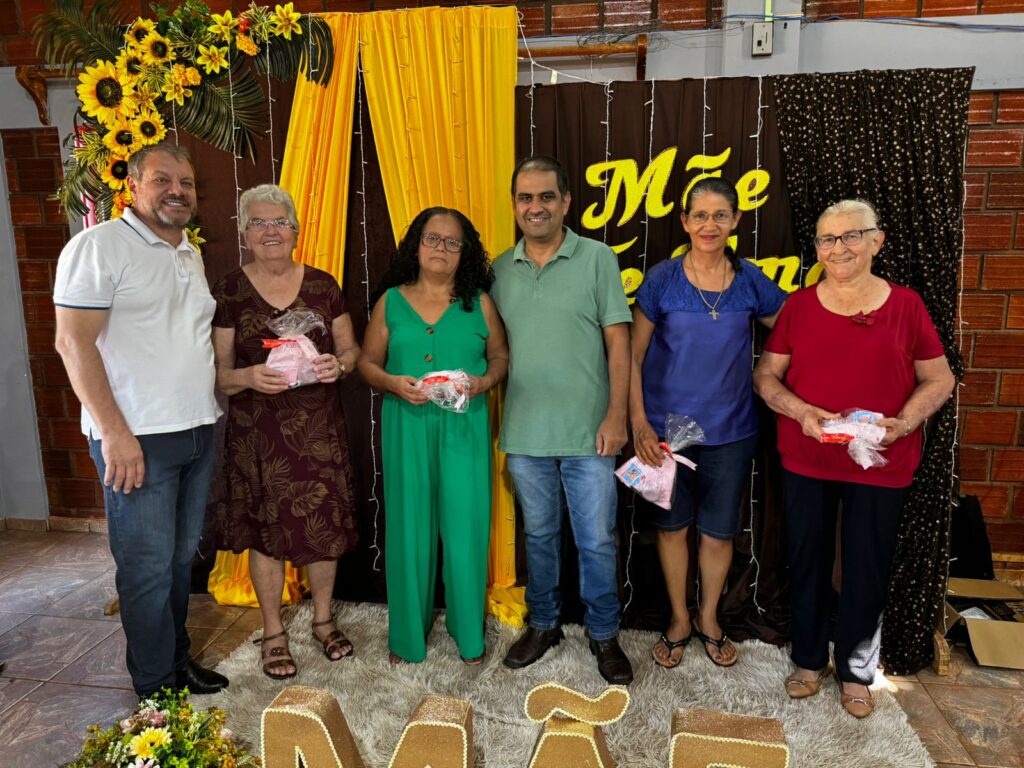 Centro Conviver do Idoso realiza comemoração para homenagear as mães em Paranhos Centro Conviver do Idoso realiza comemoração para homenagear as mães em Paranhos