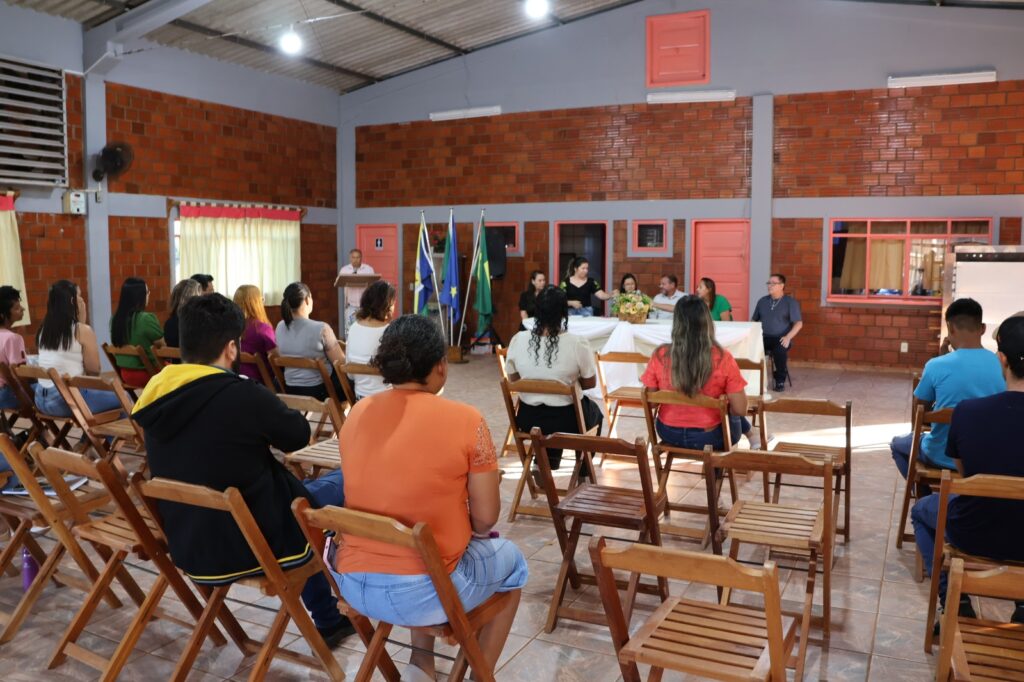 Prefeitura de Paranhos realiza capacitação para a Rede de Atendimento à Criança e ao Adolescente do município Prefeitura de Paranhos realiza capacitação para a Rede de Atendimento à Criança e ao Adolescente do município