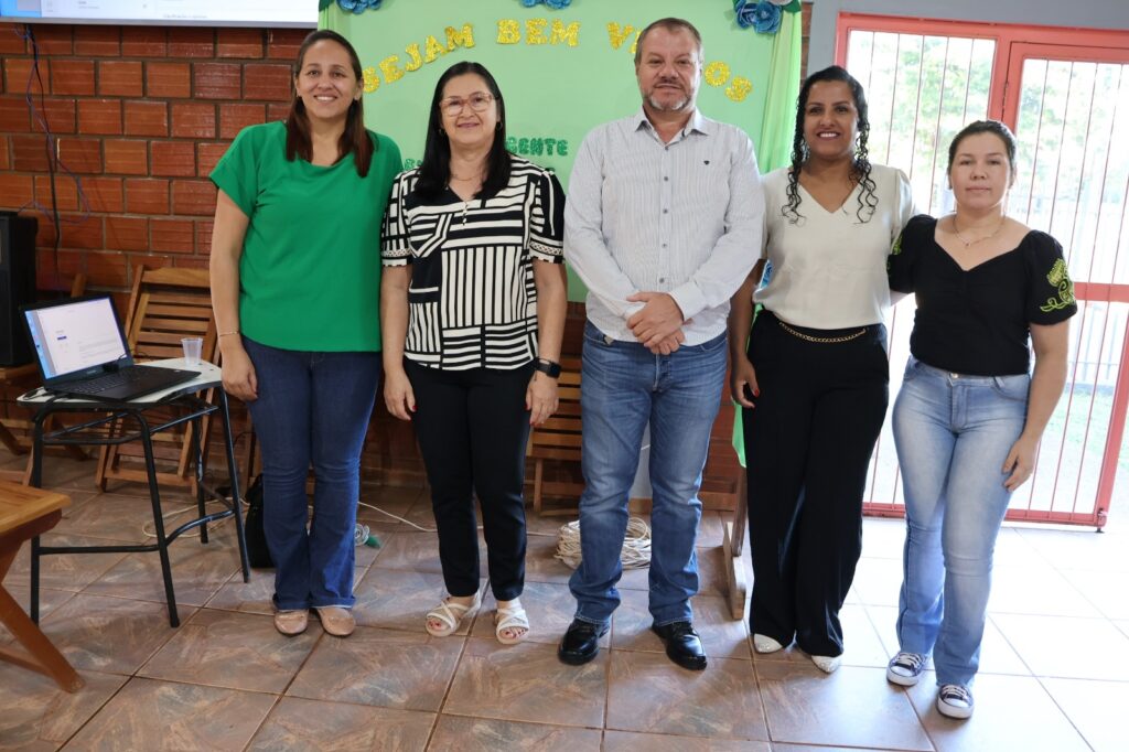 Prefeitura de Paranhos realiza capacitação para a Rede de Atendimento à Criança e ao Adolescente do município Prefeitura de Paranhos realiza capacitação para a Rede de Atendimento à Criança e ao Adolescente do município