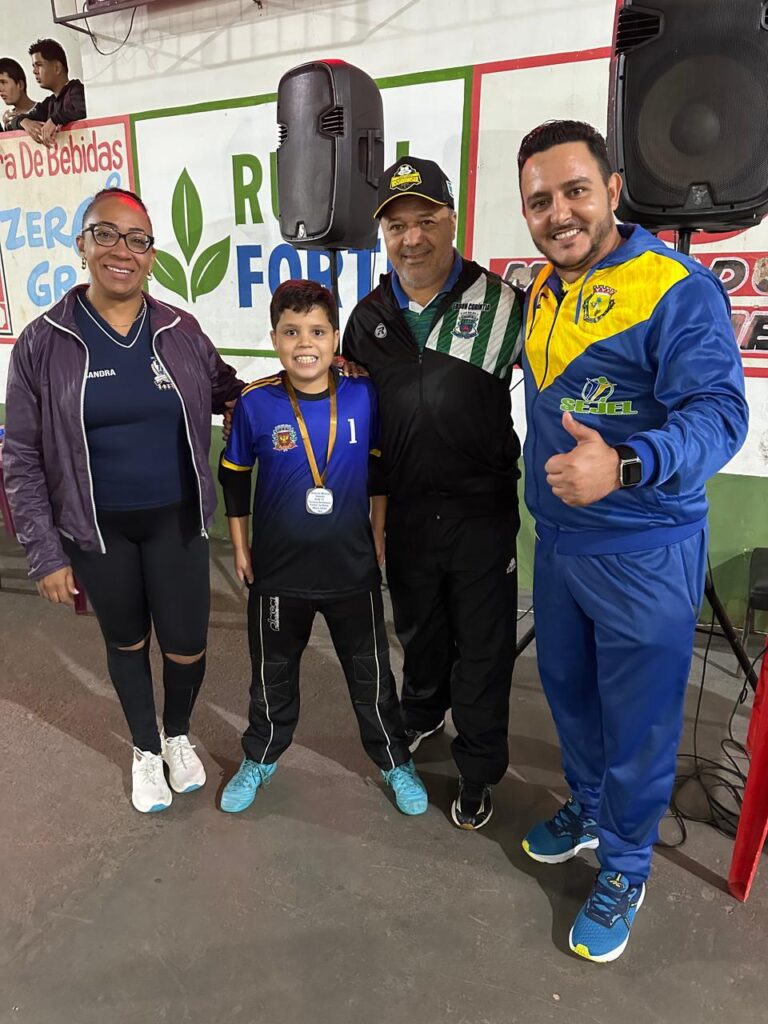 Torneio de Futsal de Base foi um sucesso em Sete Quedas Torneio de Futsal de Base foi um sucesso em Sete Quedas