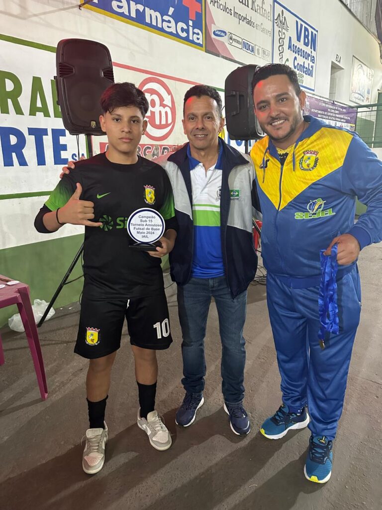 Torneio de Futsal de Base foi um sucesso em Sete Quedas Torneio de Futsal de Base foi um sucesso em Sete Quedas