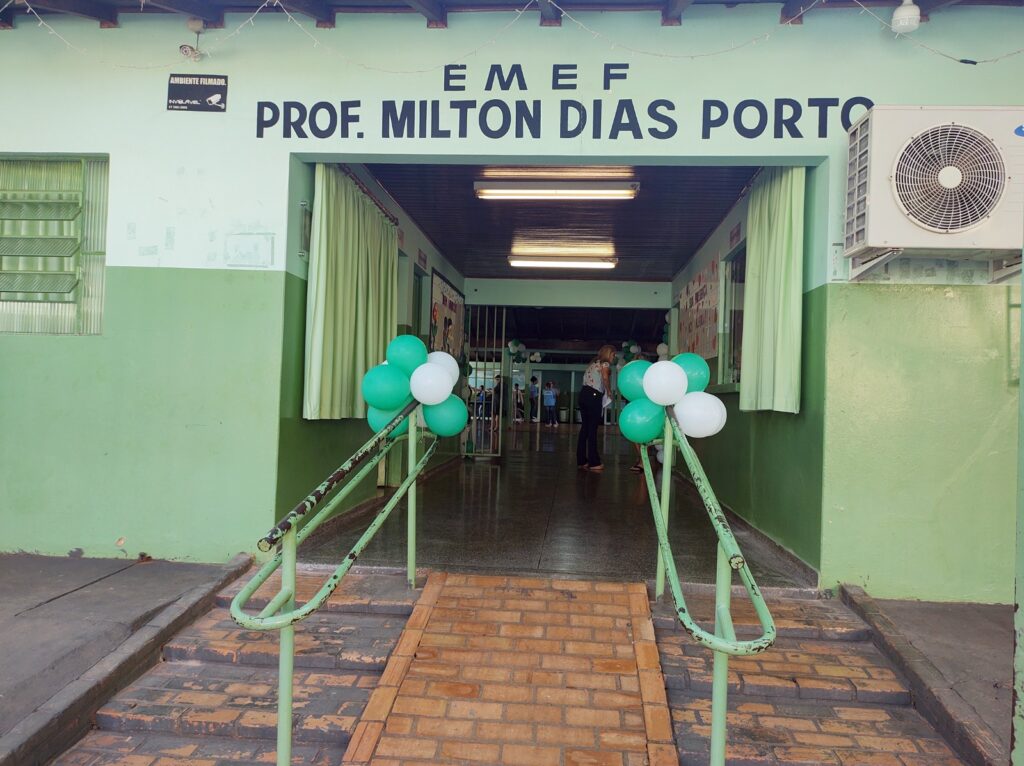 Escola Municipal Milton Dias Porto comemora 28 anos de atendimento à comunidade escolar de Naviraí Escola Municipal Milton Dias Porto comemora 28 anos de atendimento à comunidade escolar de Naviraí