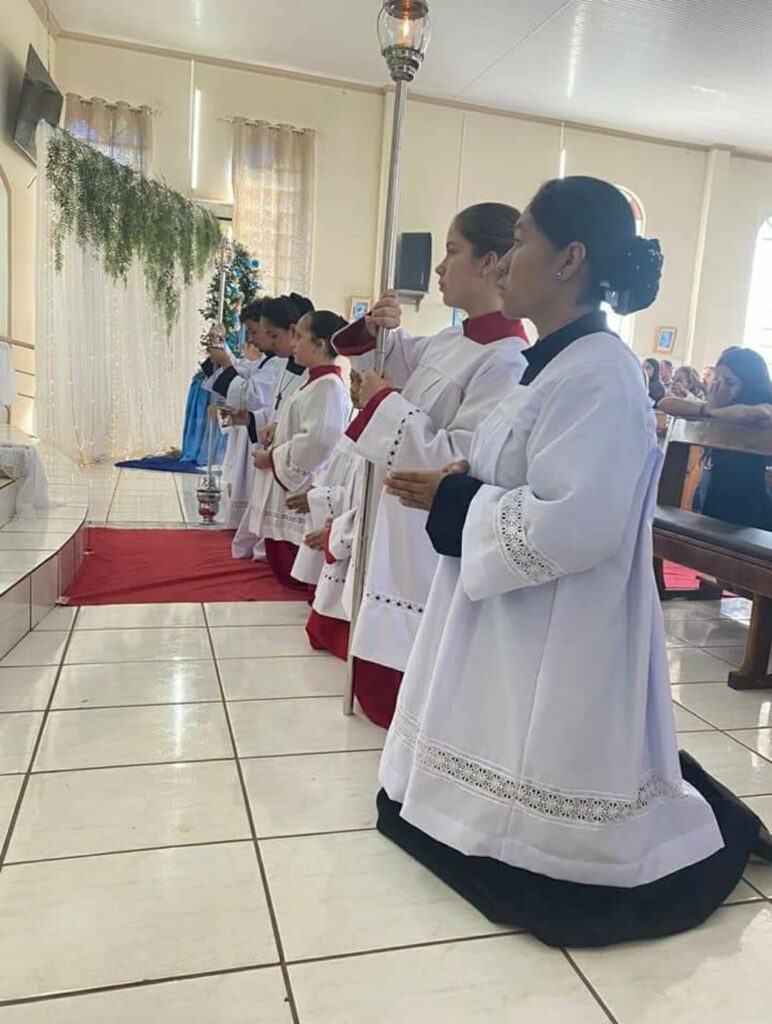 Festa do Dia das Mães da Rainho dos Apóstolos