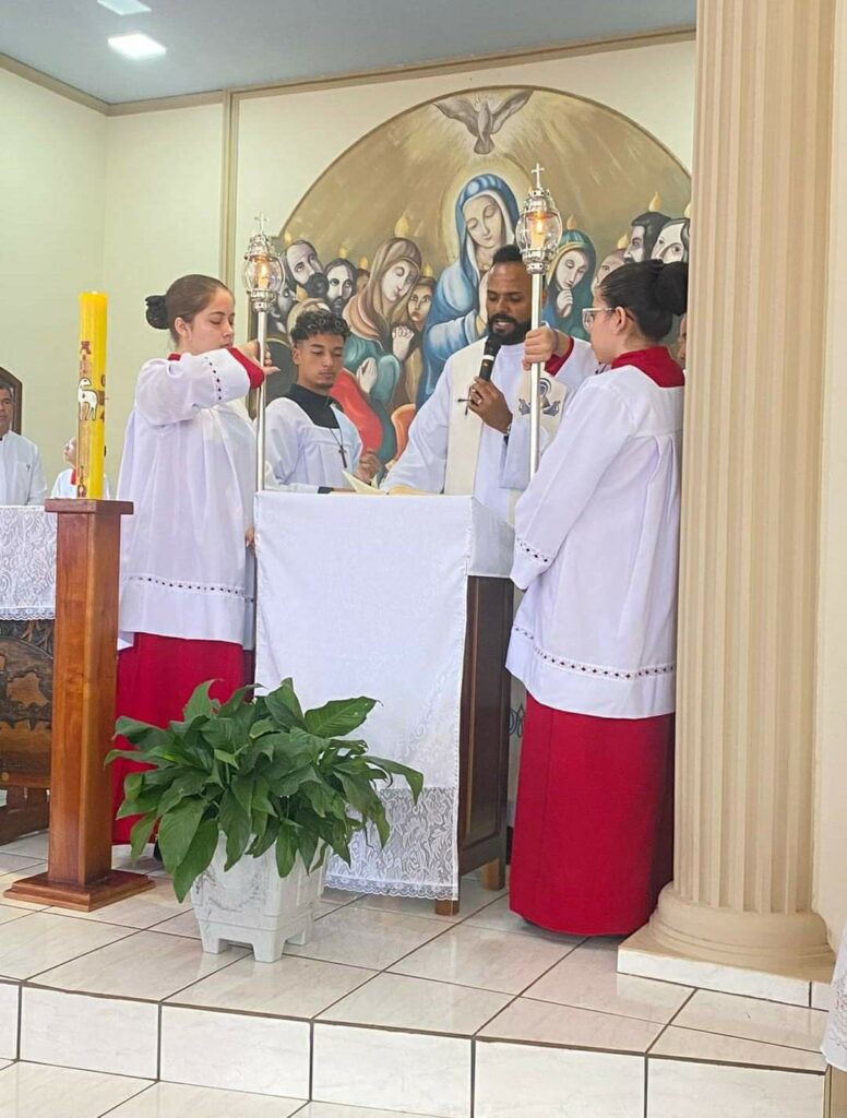 Festa do Dia das Mães da Rainho dos Apóstolos