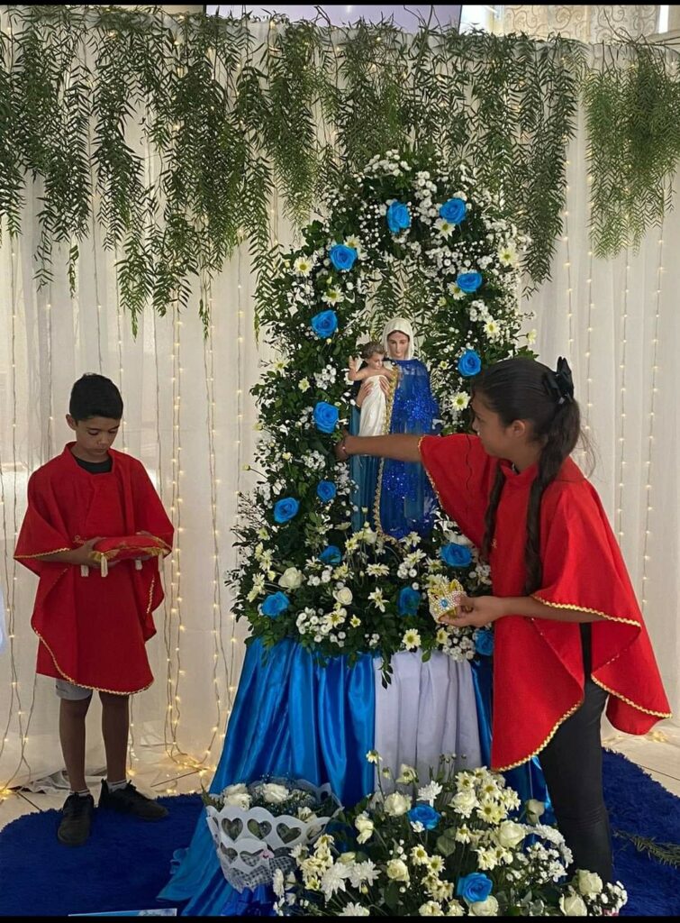 Festa do Dia das Mães da Rainho dos Apóstolos