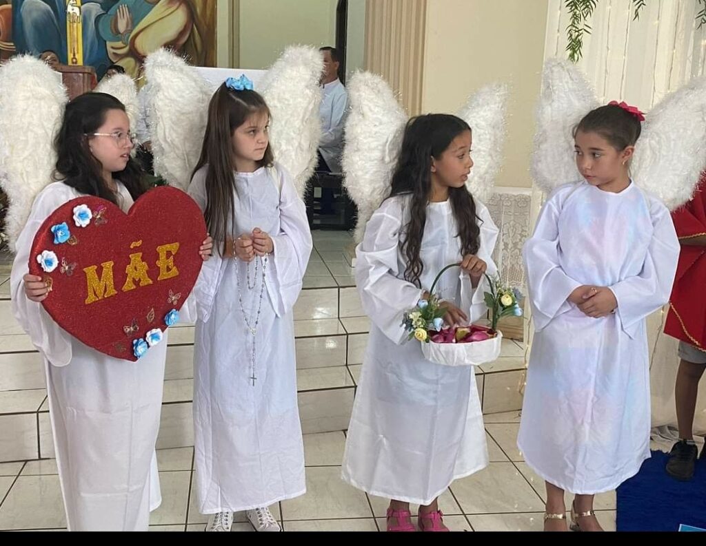 Festa do Dia das Mães da Rainho dos Apóstolos