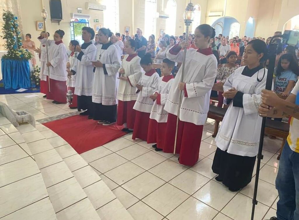 Festa do Dia das Mães da Rainho dos Apóstolos