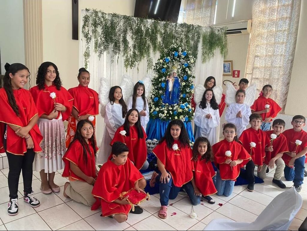Festa do Dia das Mães da Rainho dos Apóstolos