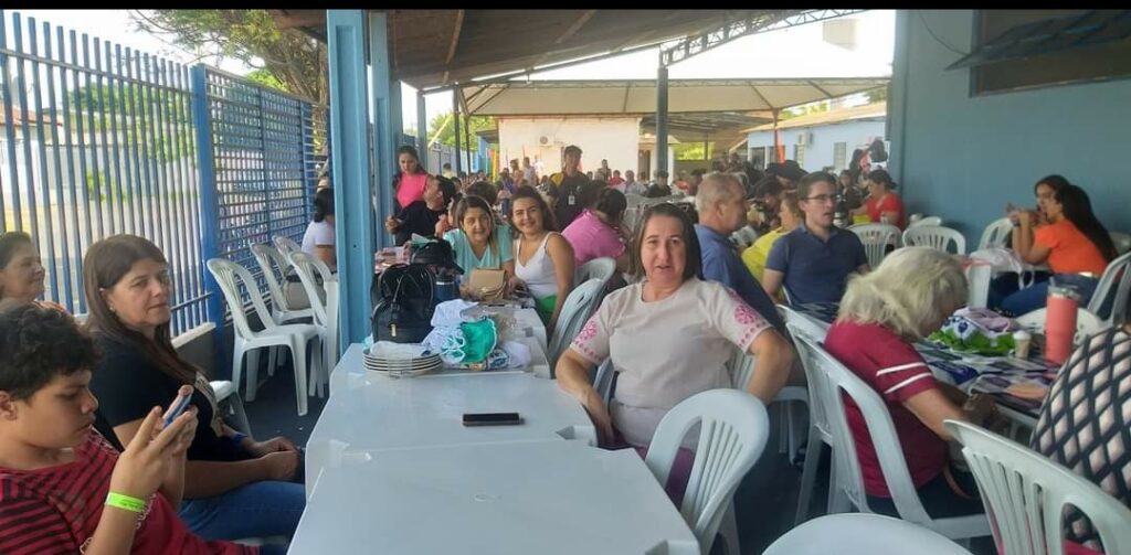 Festa do Dia das Mães da Rainho dos Apóstolos