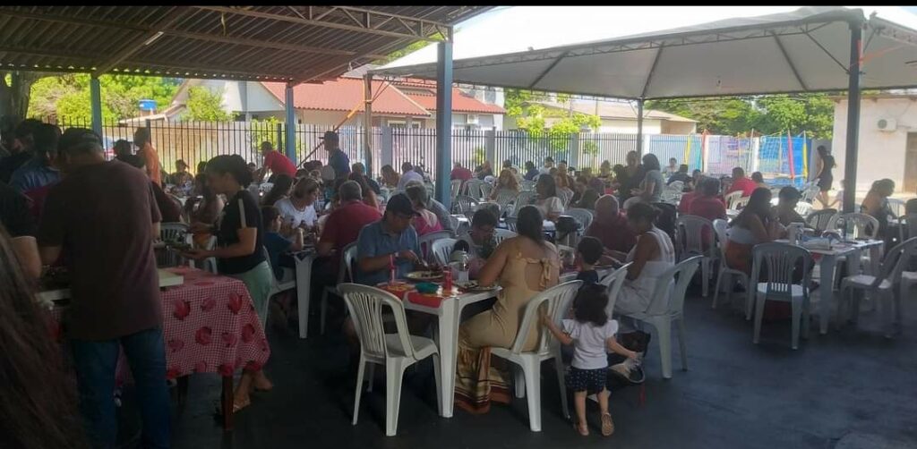 Festa do Dia das Mães da Rainho dos Apóstolos