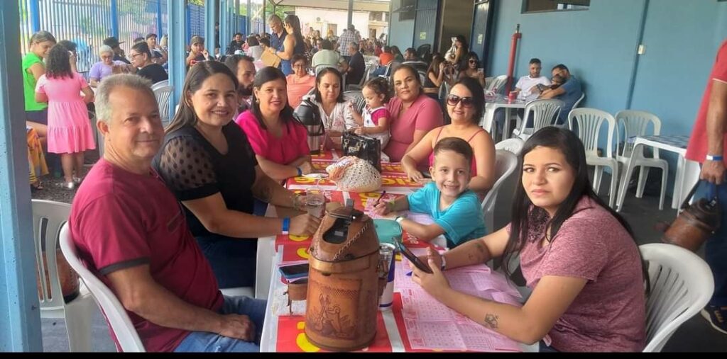 Festa do Dia das Mães da Rainho dos Apóstolos